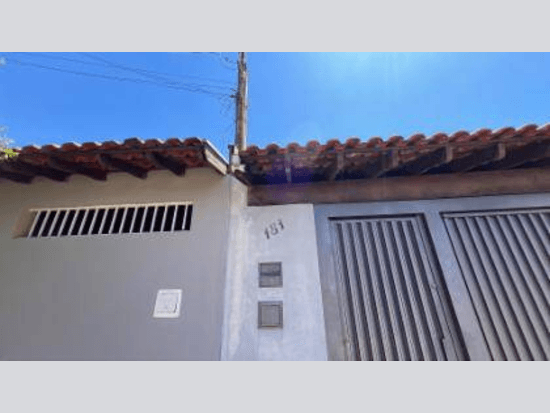 Casa - Jaboticabal - SP - Residencial,Comercial - Rua Braz Berlingieri, 181, Conjunto Habitacional Margarida Raimundo Berchieri, Jaboticabal, SP, 14890358. Casa, Padrão, Ocupado. Área(s): 200 m² de área terreno, 159,22 m² de área construída. Matrícula(s): 28.758. Cartório: 1° CRI DE JABOTICABAL. Inscrição da Prefeitura: 1.04.0275.00030.01.00.000/ Cod: 18545. A ARREMATAÇÃO NÃO CONTEMPLA BENS MÓVEIS, VEÍCULOS E QUAISQUER OBJETOS QUE EVENTUALMENTE APAREÇAM NAS IMAGENS. - leilão extrajudicial - Não informado BR - lance mínimo R$ 142.173