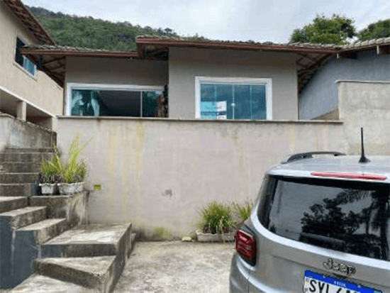 Casa - Teresópolis - RJ - Residencial,Comercial - Alameda Bambuzal, 70, Unidade Nº 15 Do Condomínio Residencial Do Lago, Posse, Teresópolis, RJ, 25973130,,Casa, Em condomínio, Desocupado, 1 vaga(s) de garagem. Área(s): 222 m² de área terreno, 89,66 m² de área construída, 89,66 m² de área privativa. Matrícula(s): 17.721. Cartório: 3º CRI DE TERESÓPOLIS. Inscrição da Prefeitura: 02-66452-3 / CAD 108679. ,, - leilão extrajudicial - Não informado BR - lance mínimo R$ 393.000