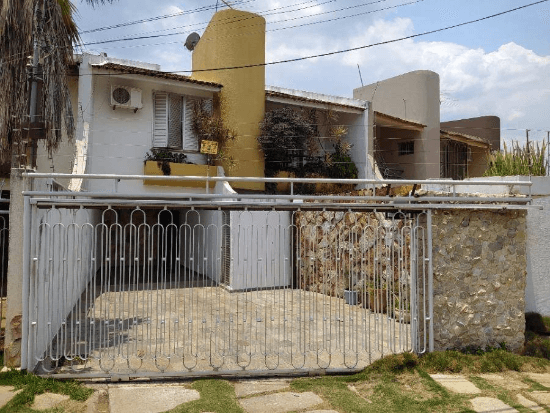 Casa - Goiânia - GO - Residencial,Comercial - Rua 110, 213, Sobrado 02, Residencial Tropicalia Sul, Setor Sul, Goiânia, GO, 74085100. Casa, Em condomínio, Ocupado, 1 vaga(s) de garagem. Área(s): 188,46 m² de área construída, 188,46 m² de área privativa, 41,06 m² de área comum. Matrícula(s): 27.884. Cartório: 4 CRI DE GOIÂNIA. Inscrição da Prefeitura: 201.022.0018.0023. A ARREMATAÇÃO NÃO CONTEMPLA BENS MÓVEIS, VEÍCULOS E QUAISQUER OBJETOS QUE EVENTUALMENTE APAREÇAM NAS IMAGENS. - leilão extrajudicial - Não informado BR - lance mínimo R$ 932.520