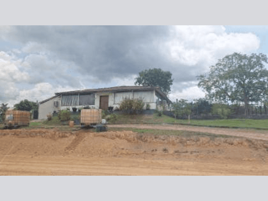 Casa - Presidente Figueiredo - AM - Residencial,Comercial - Rua Acqua Park, 2701, Residencial Resort Das Cachoeiras, Br 174, Km 101, Acqua Park, 1ª Etapa, Acqua Park, Presidente Figueiredo, AM, 69735000. Casa, Em condomínio, Ocupado. Área(s): 333,42 m² de área construída, 333,42 m² de área privativa. Matrícula(s): 2. 826. Cartório: 1º CRI DE PRESIDENTE FIGUEIREDO. Inscrição da Prefeitura: 0000000113666. A ARREMATAÇÃO NÃO CONTEMPLA BENS MÓVEIS, VEÍCULOS E QUAISQUER OBJETOS QUE EVENTUALMENTE APAREÇAM NAS IMAGENS. - leilão extrajudicial - Não informado BR - lance mínimo R$ 1.295.040