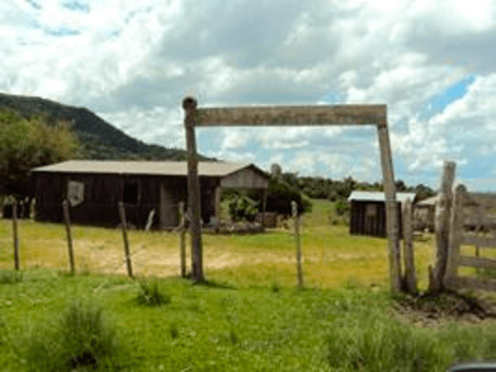 Terreno - São Vicente do Sul - RS - Residencial,Rural,Comercial - São Vicente do Sul/RS. Uma fração de terras de campo com área superficial de (70.000,00m²) 7,00 hectares, situado no distrito de Loreto, melhor descrito(a), confrontado(a) e caracterizado(a) em matrícula. INCRA 854.026.042.374-0. Matrícula 12.278 do RI local. - leilão extrajudicial - Não informado BR - lance mínimo R$ 197.747