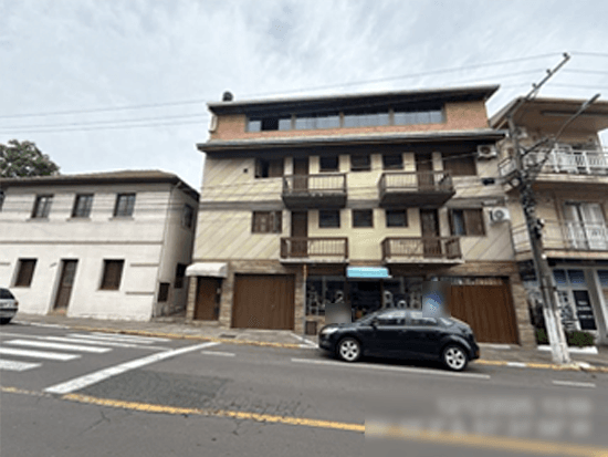 Apartamento - Garibaldi - RS - Terreno Rural,Residencial,Comercial - Garibaldi/RS. Centro. Rua Buarque de Macedo, 3740. Apartamento 02. Áreas: privativa 156,00m² e fração ideal de 34,19%. Matrícula 27.295 do RI local. - leilão extrajudicial - Não informado BR - lance mínimo R$ 5.000