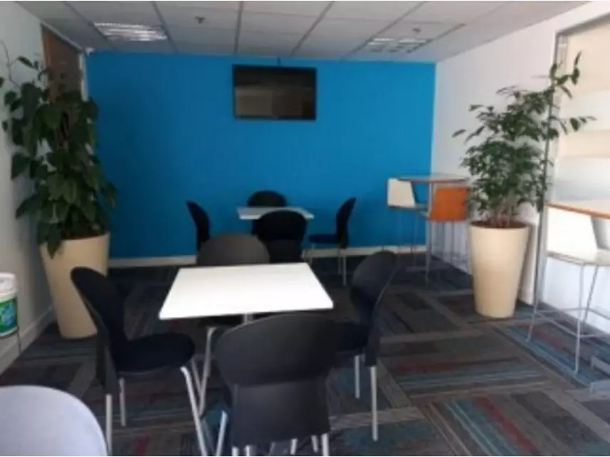 Conj. Comercial à venda - leilão extrajudicial - Rio de Janeiro RJ - lance mínimo R$ 1.865.000