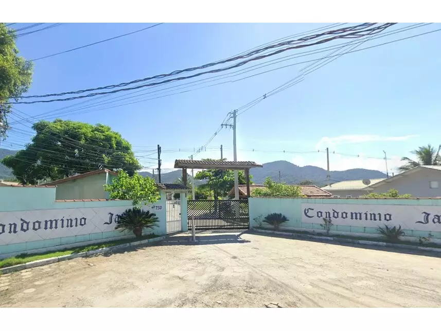 Casa à venda em leilão - leilão judicial - Caraguatatuba SP - lance mínimo R$ 88.222