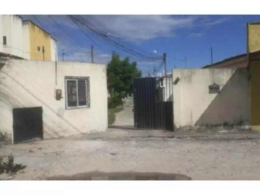Casa à venda em leilão - leilão extrajudicial - Horizonte CE - lance mínimo R$ 33.578