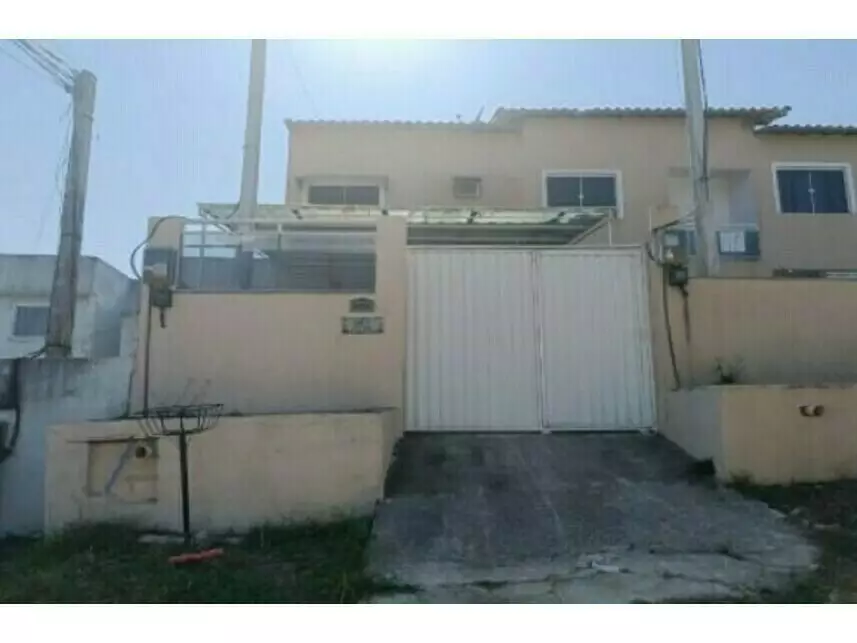 Casa à venda em leilão - leilão extrajudicial - São Pedro da Aldeia RJ - lance mínimo R$ 109.643