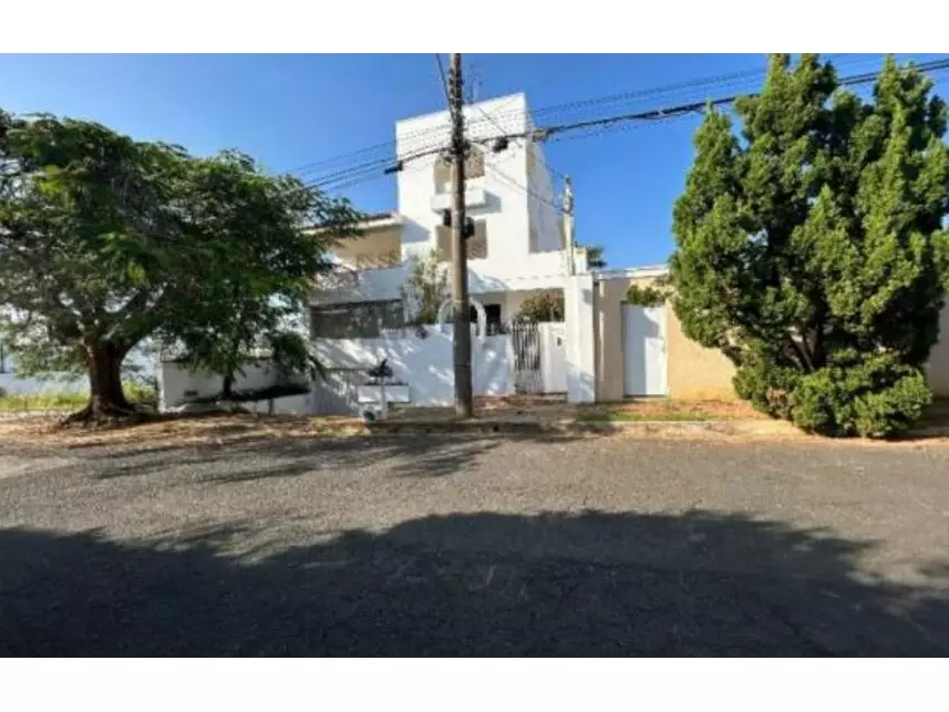 Casa à venda em leilão - leilão extrajudicial - São João da Boa Vista SP - lance mínimo R$ 681.252