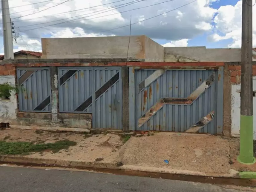 Casa à venda em leilão - leilão extrajudicial - Pirassununga SP - lance mínimo R$ 108.000