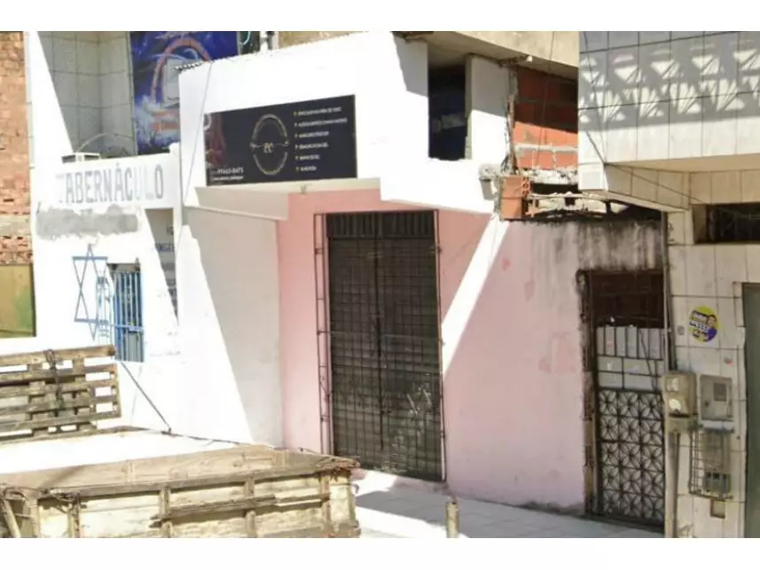 Casa à venda em leilão - leilão extrajudicial - Salvador BA - lance mínimo R$ 33.000