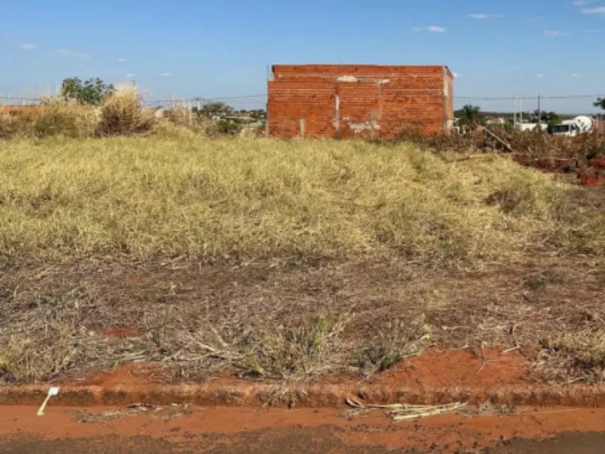 Terreno à venda em leilão - leilão extrajudicial - Piacatu SP - lance mínimo R$ 34.000
