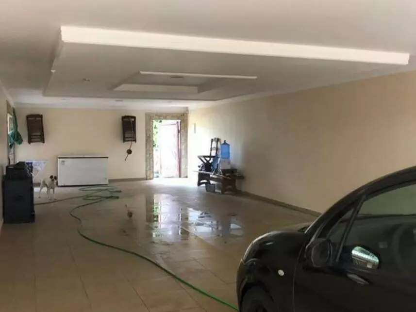 Casa à venda em leilão - leilão extrajudicial - Magé RJ - lance mínimo R$ 217.000