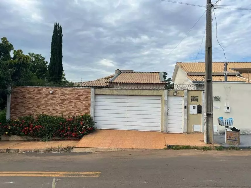 Casa à venda em leilão - leilão extrajudicial - Firminópolis GO - lance mínimo R$ 481.000