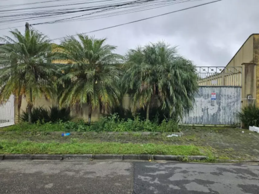 Casa à venda em leilão - leilão extrajudicial - Curitiba PR - lance mínimo R$ 1.152.000