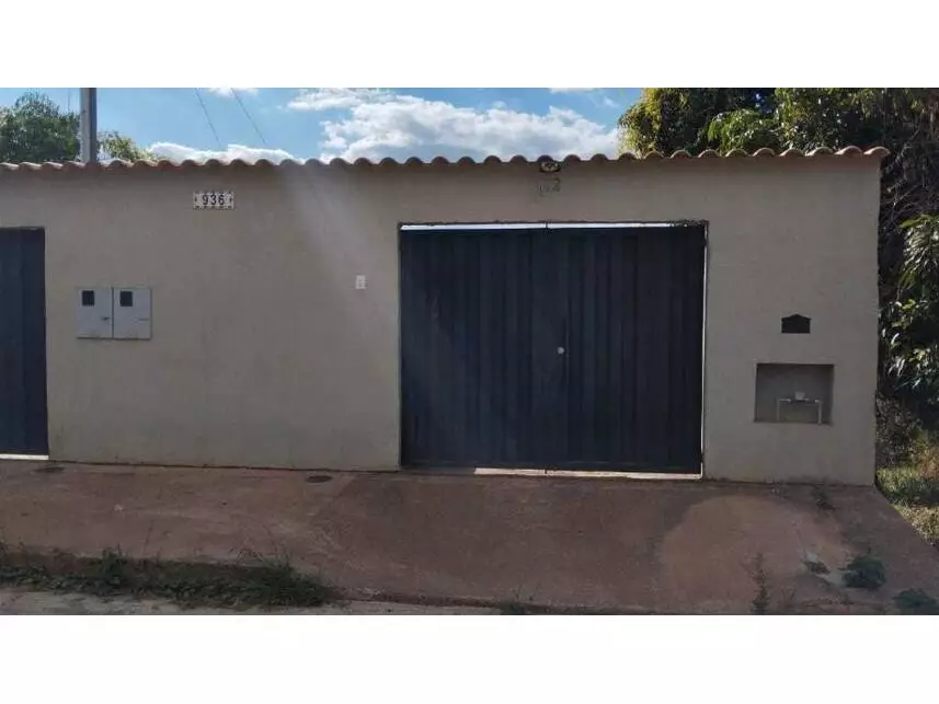 Casa à venda em leilão - leilão extrajudicial - Mateus Leme MG - lance mínimo R$ 172.080
