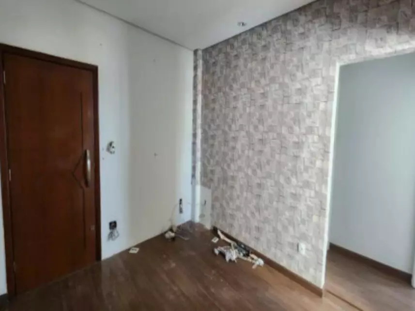 Sala Comercial à venda em leilão - leilão extrajudicial - Araçatuba SP - lance mínimo R$ 70.000