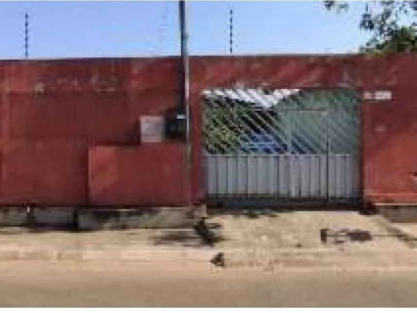 Casa à venda em leilão - leilão extrajudicial - Várzea Grande MT - lance mínimo R$ 167.960