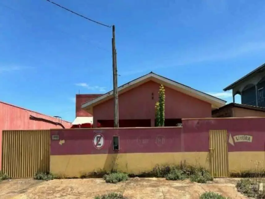 Casa à venda em leilão - leilão extrajudicial - Cerejeiras RO - lance mínimo R$ 470.000
