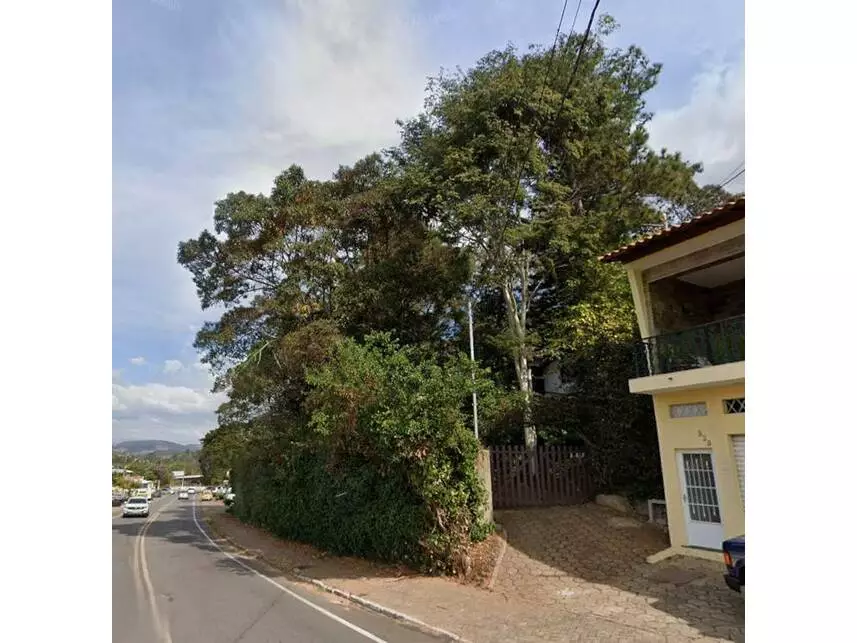 Casa à venda em leilão - leilão extrajudicial - Caxambu MG - lance mínimo R$ 689.040