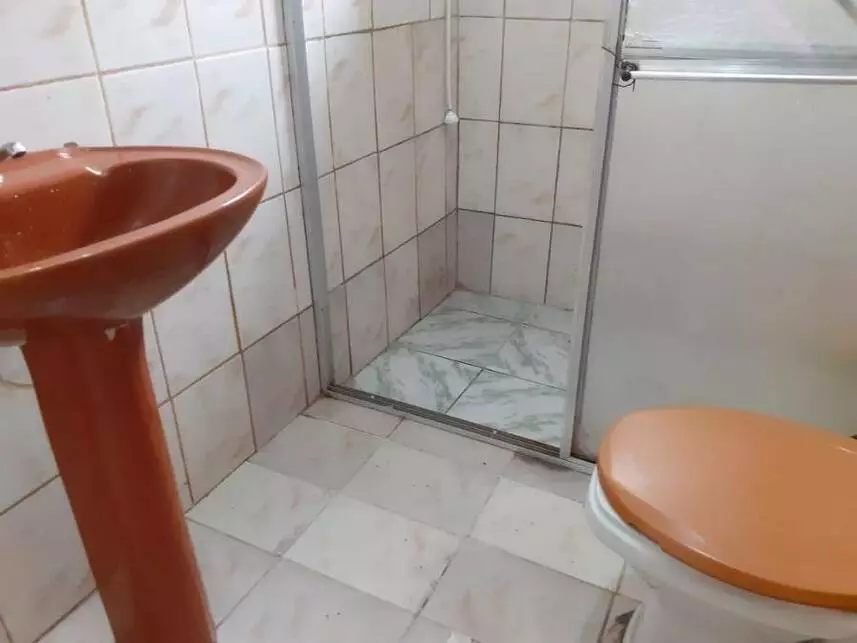 Casa à venda em leilão - leilão extrajudicial - Praia Grande SP - lance mínimo R$ 196.560