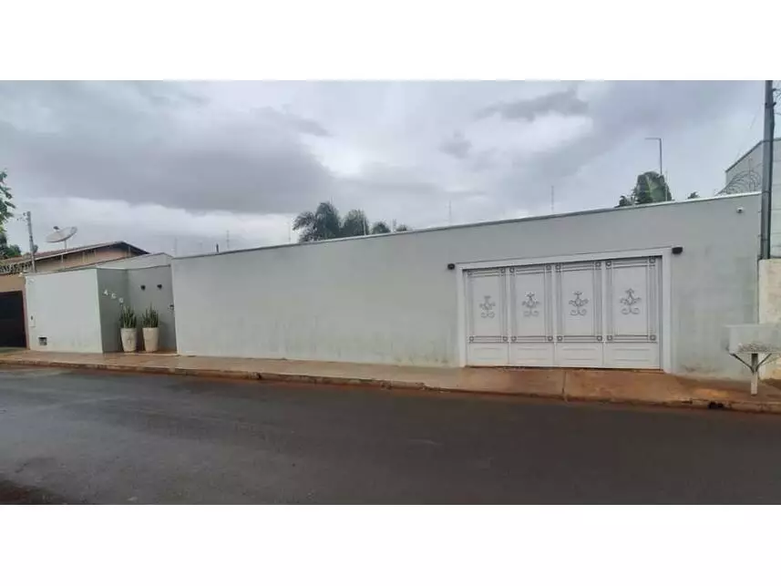 Casa à venda em leilão - leilão extrajudicial - Frutal MG - lance mínimo R$ 939.400