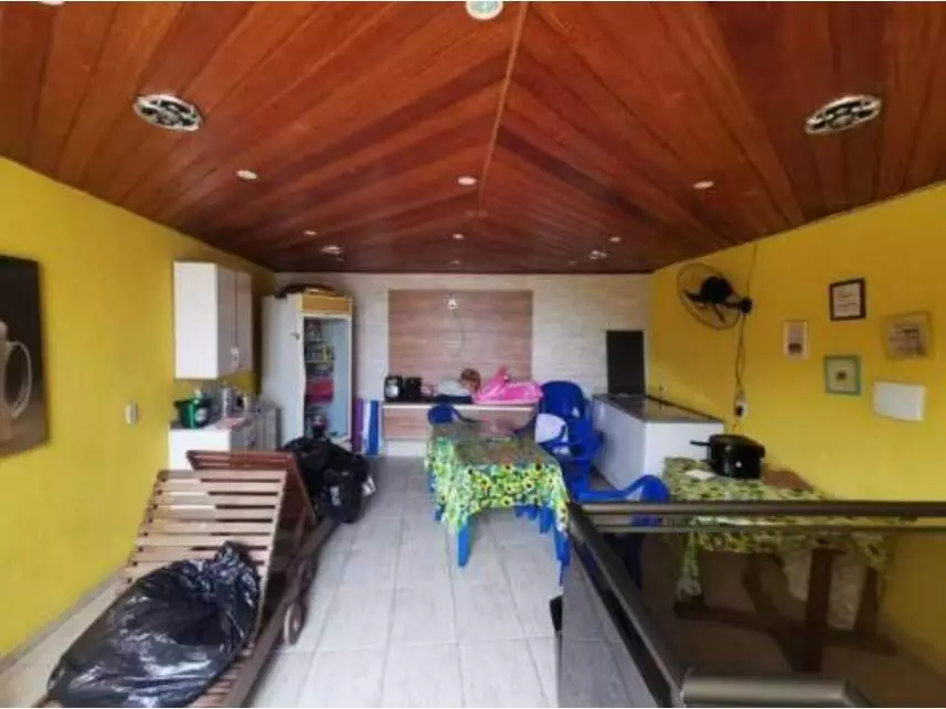 Casa à venda em leilão - leilão extrajudicial - Nilópolis RJ - lance mínimo R$ 264.600