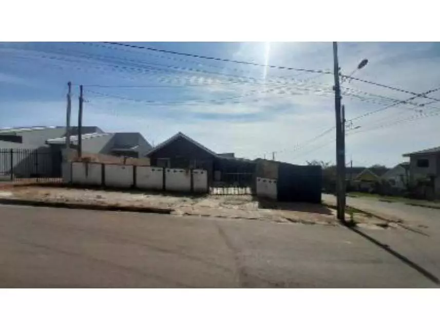 Casa à venda em leilão - leilão extrajudicial - Ponta Grossa PR - lance mínimo R$ 108.000