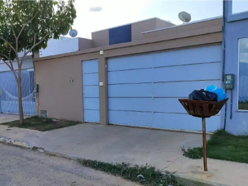 Casa à venda em leilão - leilão extrajudicial - Luís Eduardo Magalhães BA - lance mínimo R$ 300.000