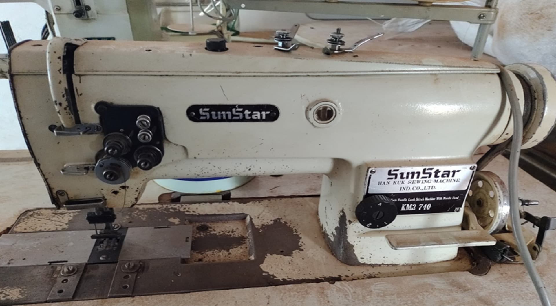 01 máquina pespontadeira SunStar - leilão judicial - Não informado BR - lance mínimo R$ 3.150