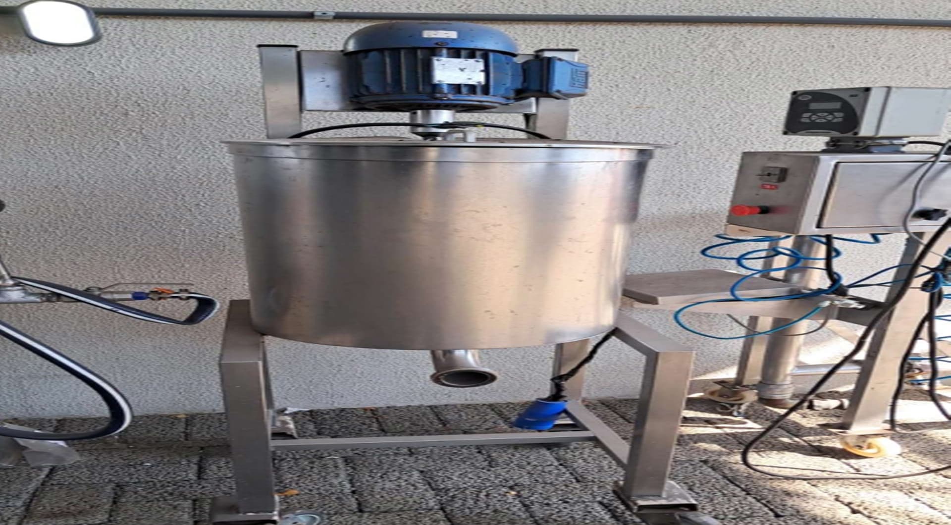 01 batedor líquido industrial - leilão judicial - Não informado BR - lance mínimo R$ 8.500