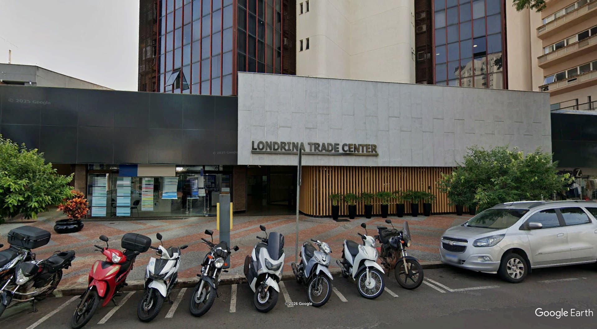 Sala Comercial nº 103 do Cond. Londrina Trade Center em Londrina/PR - leilão judicial - Londrina PR - lance mínimo R$ 200.000