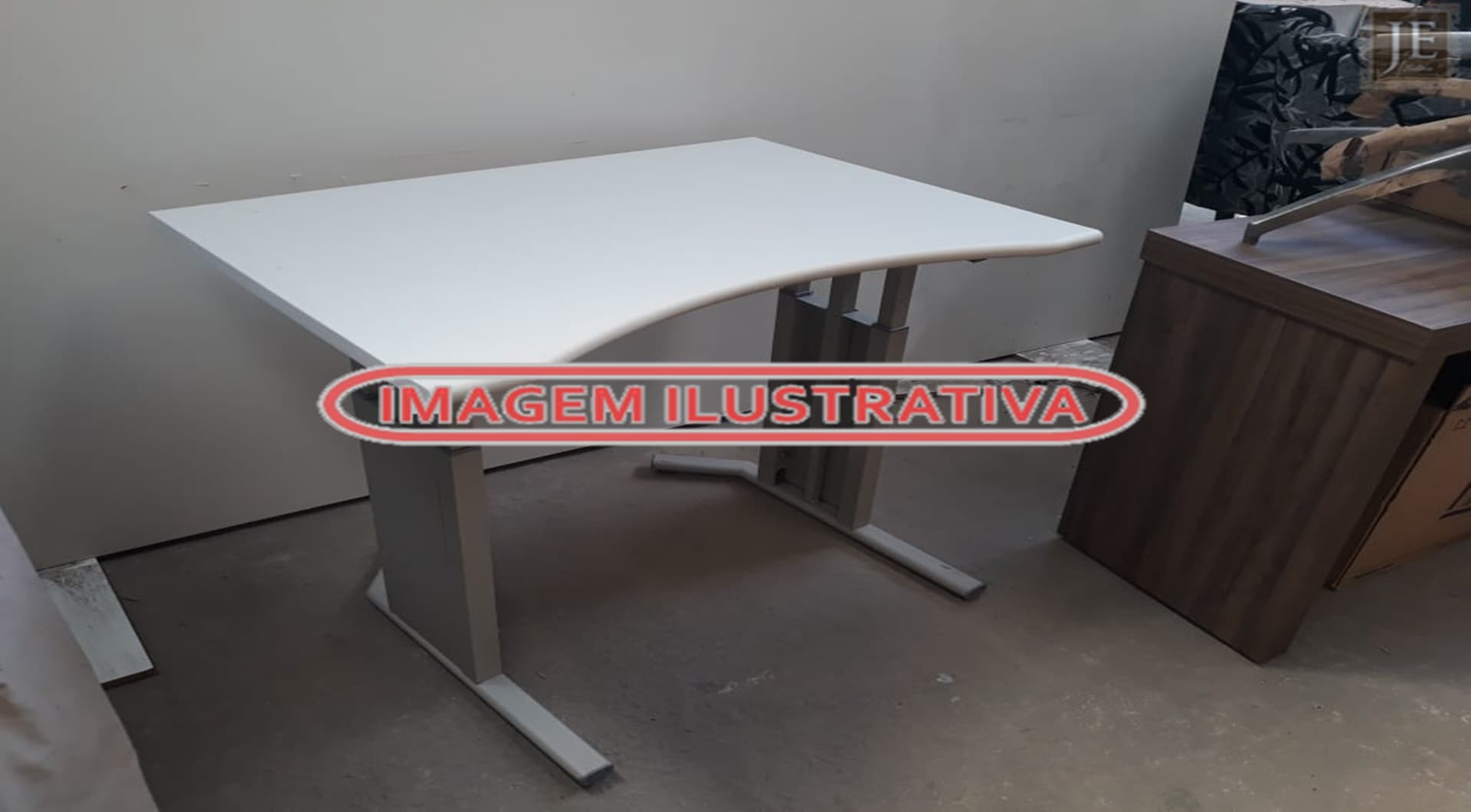 01 mesa para estudos - leilão judicial - Não informado BR - lance mínimo R$ 150