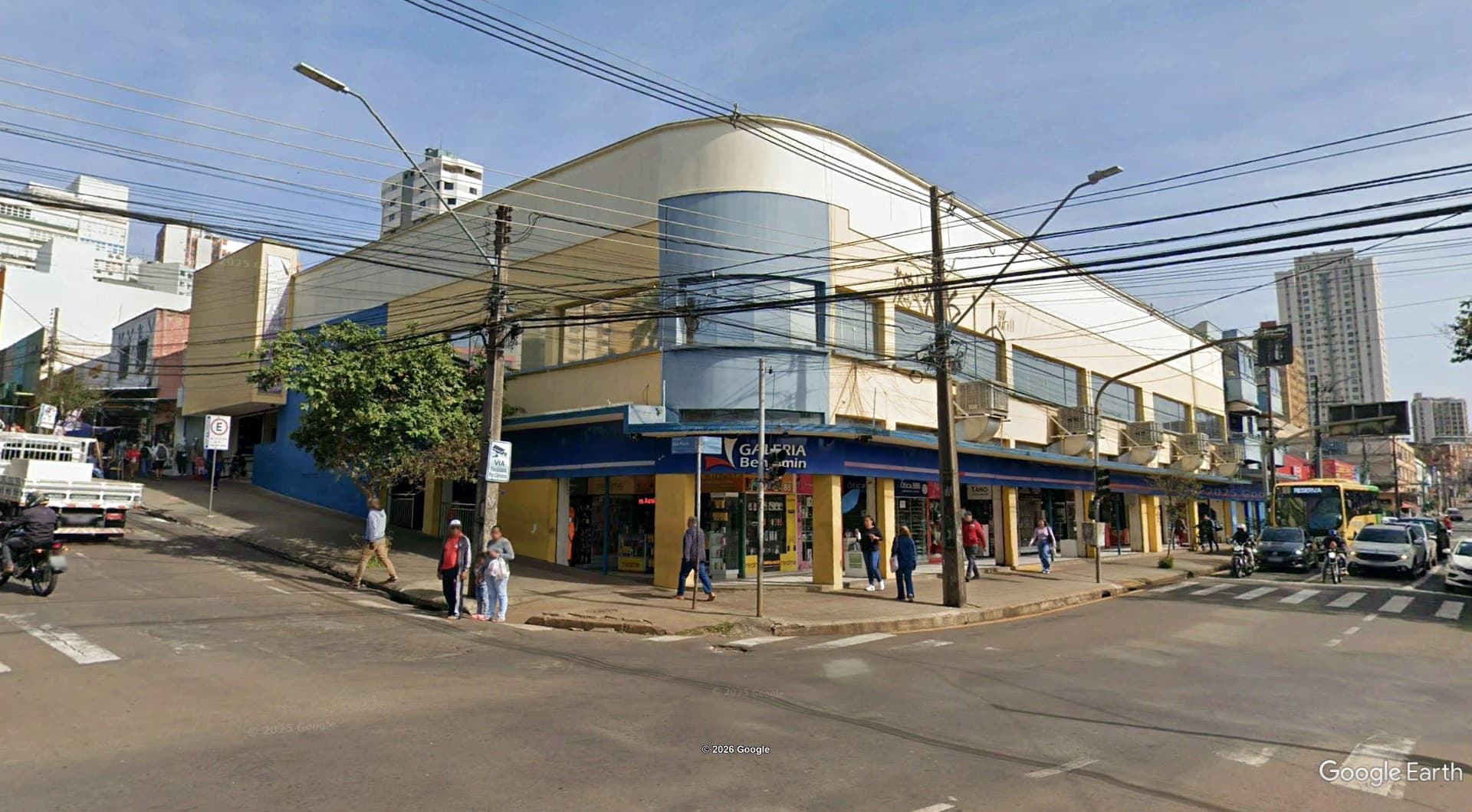 Direitos - 50% da Loja nº 145 da Galeria Benjamin em Londrina/PR - leilão judicial - Londrina PR - lance mínimo R$ 5.000