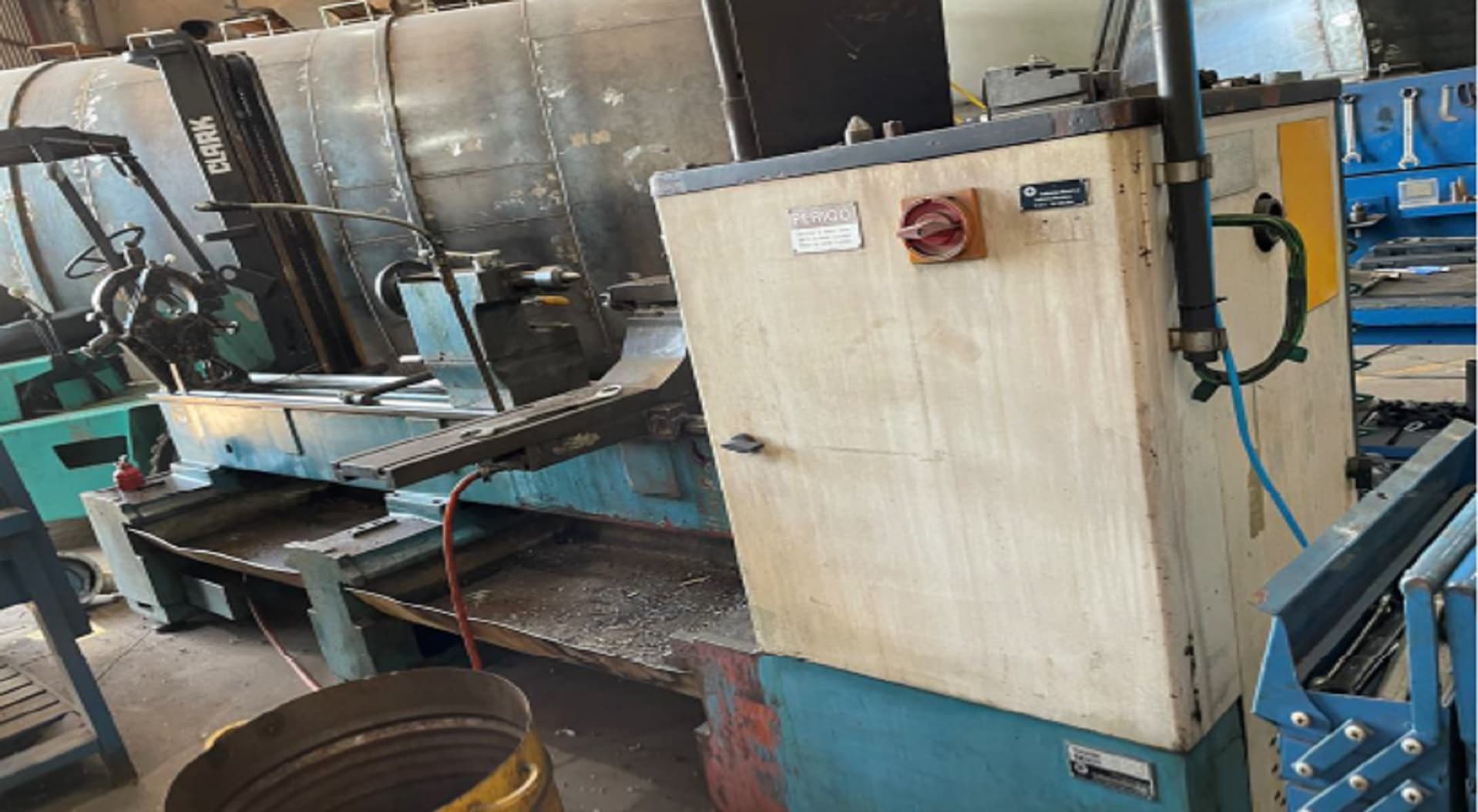 01 torno industrial, marca Romi - leilão judicial - Não informado BR - lance mínimo R$ 37.500