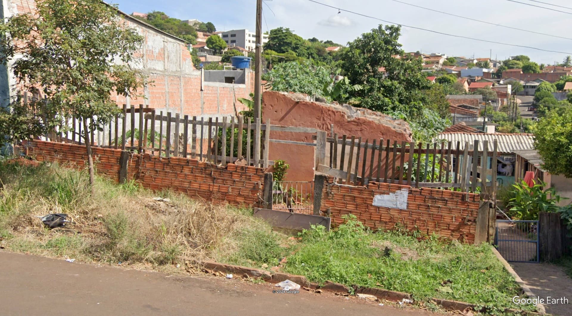 Imóvel c/ 265m² no Parque São Francisco em Cambé/PR - leilão judicial - Não informado BR - lance mínimo R$ 133.651