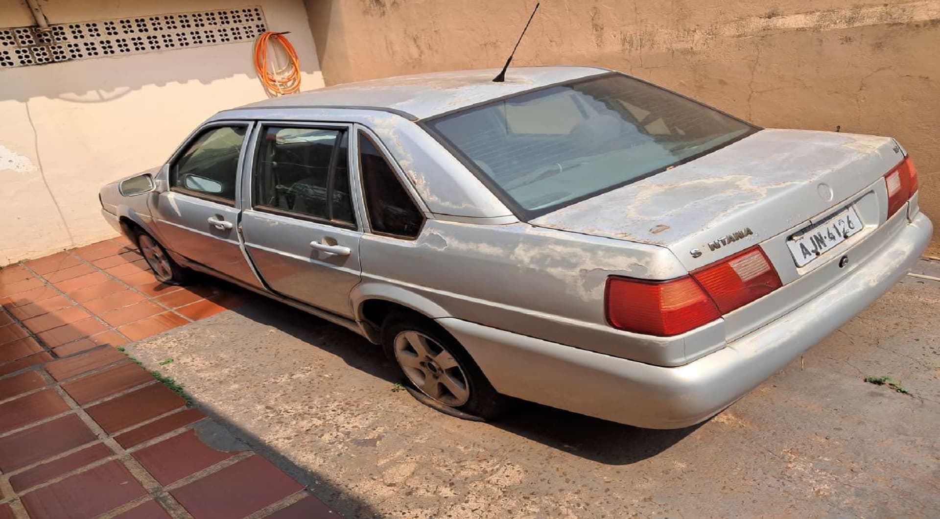 VW Santana 00/01, em São João do Ivaí/PR - leilão judicial - Não informado BR - lance mínimo R$ 3.130