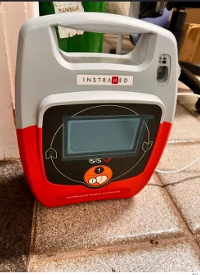 Aparelho desfibrilador externo automático - leilão judicial - Não informado BR - lance mínimo R$ 3.400