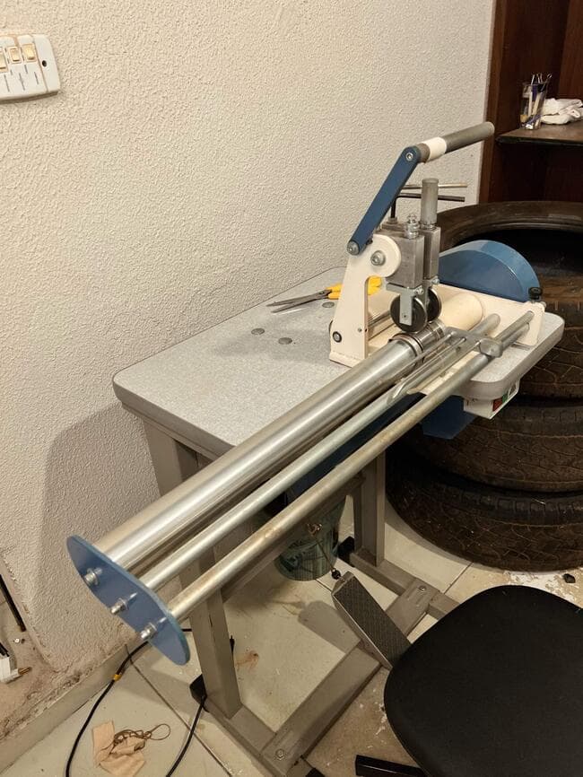 Uma máquina de enrolar viés, - leilão judicial - Não informado BR - lance mínimo R$ 350