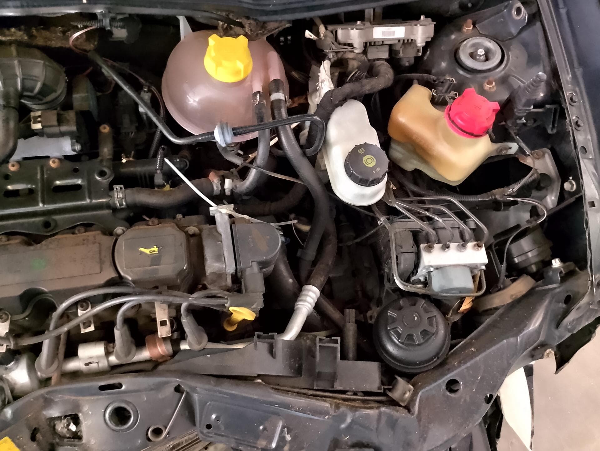 (SUCATA) CHEVROLET/CLASSIC LS - 2014/2015 | BICOMBUSTÍVEL - leilão extrajudicial - Bayeux PB - lance mínimo R$ 3.900