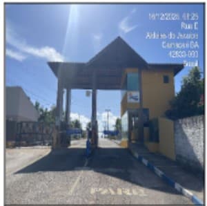 Um imóvel do tipo Casa, Localizado em LOT ALDEIAS DE JACUIPE, N. S/N, LT 4, QD F8 CAMACARI-BA - leilão extrajudicial - Não informado PB - lance mínimo R$ 950.000