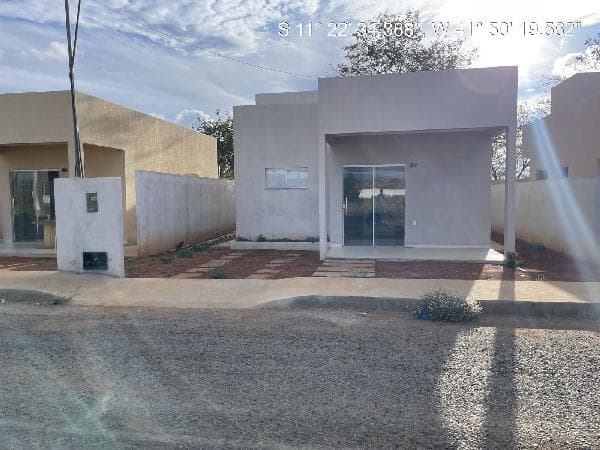 Um imóvel do tipo Casa, Localizado em AVENIDA HERMINIO DA SILVA CARVALHO, N. S/N., LT 7, QD 1 LAPAO-BA - leilão extrajudicial - Não informado PB - lance mínimo R$ 236.500